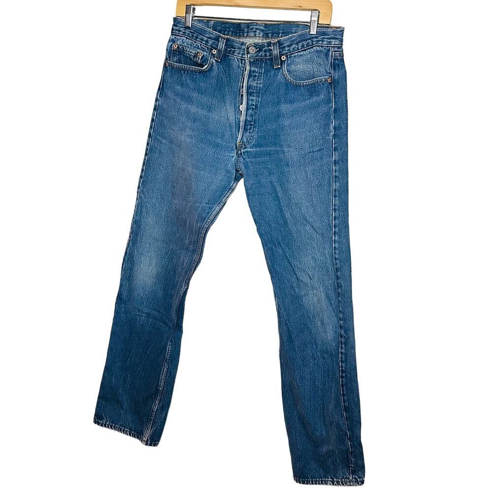 Vintage Levi’s Blue Medium Wash 5 Button Up Fly 501s Straight Leg Jeans Size 32